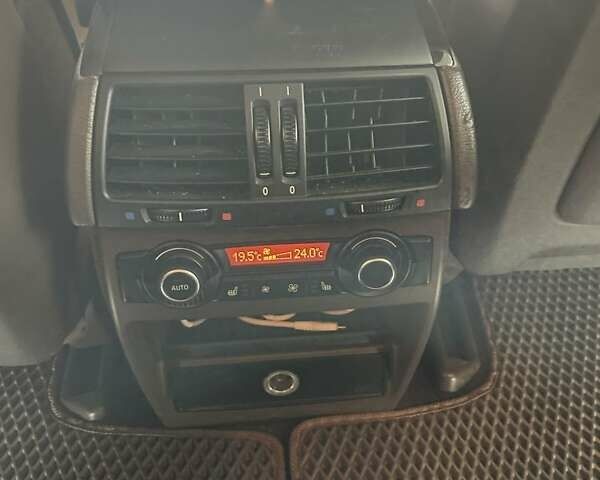 Серый БМВ Х5, объемом двигателя 3 л и пробегом 330 тыс. км за 14000 $, фото 3 на Automoto.ua