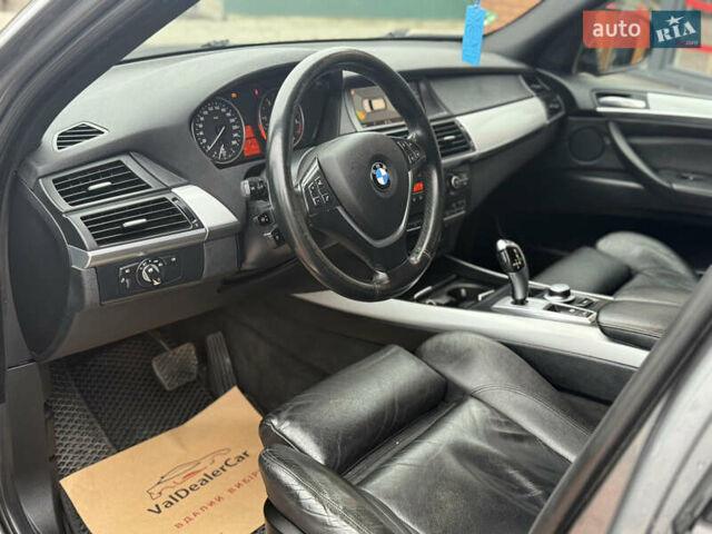 Серый БМВ Х5, объемом двигателя 3 л и пробегом 235 тыс. км за 17500 $, фото 13 на Automoto.ua