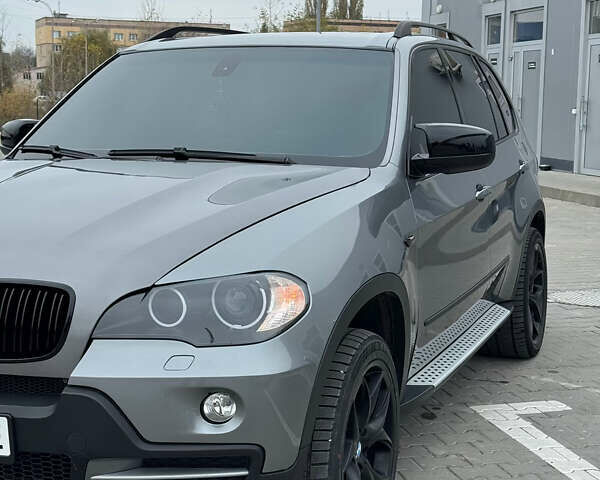 Серый БМВ Х5, объемом двигателя 3 л и пробегом 281 тыс. км за 12800 $, фото 14 на Automoto.ua