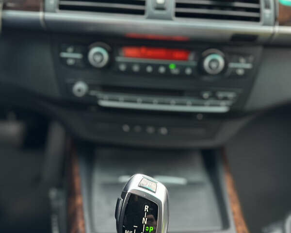 Сірий БМВ Х5, об'ємом двигуна 3 л та пробігом 255 тис. км за 16000 $, фото 10 на Automoto.ua