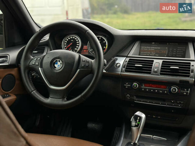 Серый БМВ Х5, объемом двигателя 3 л и пробегом 360 тыс. км за 15750 $, фото 56 на Automoto.ua