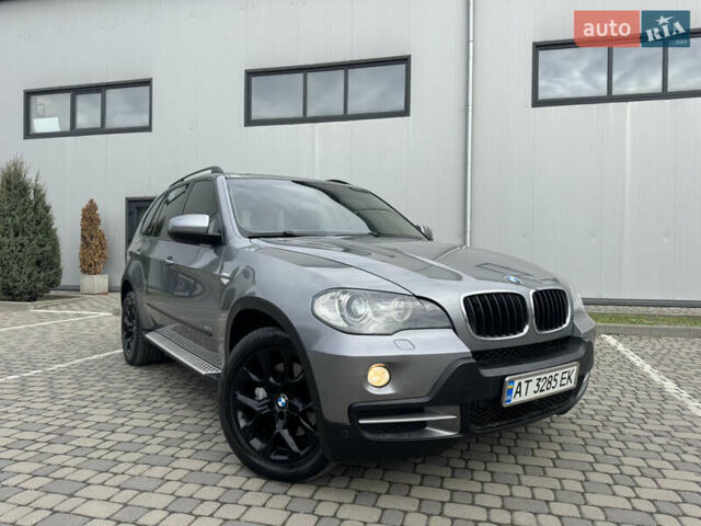 Серый БМВ Х5, объемом двигателя 3 л и пробегом 283 тыс. км за 13950 $, фото 1 на Automoto.ua