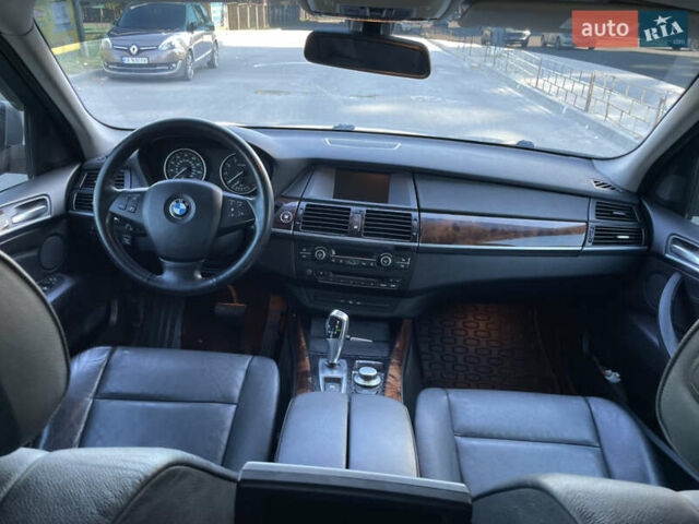 Серый БМВ Х5, объемом двигателя 3 л и пробегом 335 тыс. км за 10900 $, фото 11 на Automoto.ua