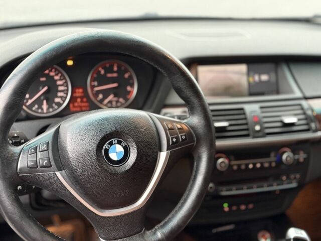 Сірий БМВ Х5, об'ємом двигуна 3 л та пробігом 319 тис. км за 15200 $, фото 6 на Automoto.ua