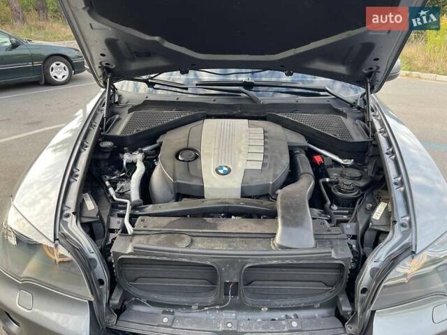 Серый БМВ Х5, объемом двигателя 3 л и пробегом 428 тыс. км за 13800 $, фото 14 на Automoto.ua