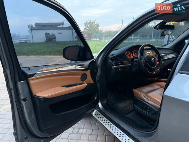 Серый БМВ Х5, объемом двигателя 3 л и пробегом 254 тыс. км за 13999 $, фото 21 на Automoto.ua