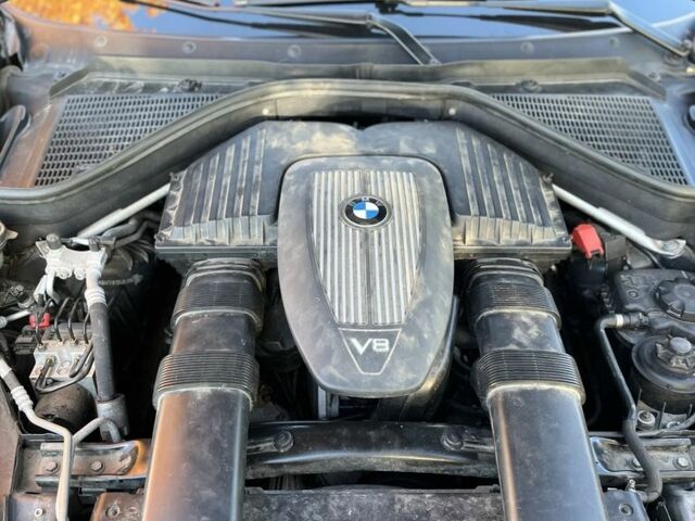 Серый БМВ Х5, объемом двигателя 4.8 л и пробегом 197 тыс. км за 12000 $, фото 17 на Automoto.ua