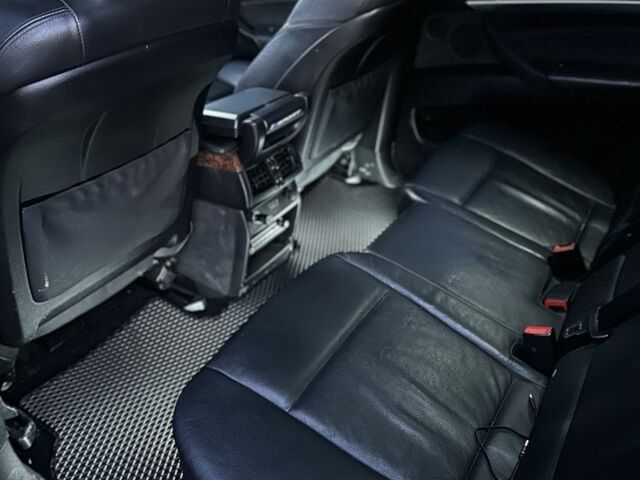 БМВ Х5 2008 в Днепре (Днепропетровске) на Automoto.ua Серый БМВ Х5, объемом двигателя 2.9 л и пробегом 400 тыс. км за 14999 $, фото 6 на Automoto.ua