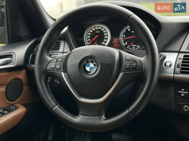 Серый БМВ Х5, объемом двигателя 3 л и пробегом 360 тыс. км за 15750 $, фото 58 на Automoto.ua