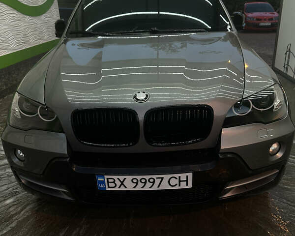 Серый БМВ Х5, объемом двигателя 3 л и пробегом 280 тыс. км за 12399 $, фото 6 на Automoto.ua