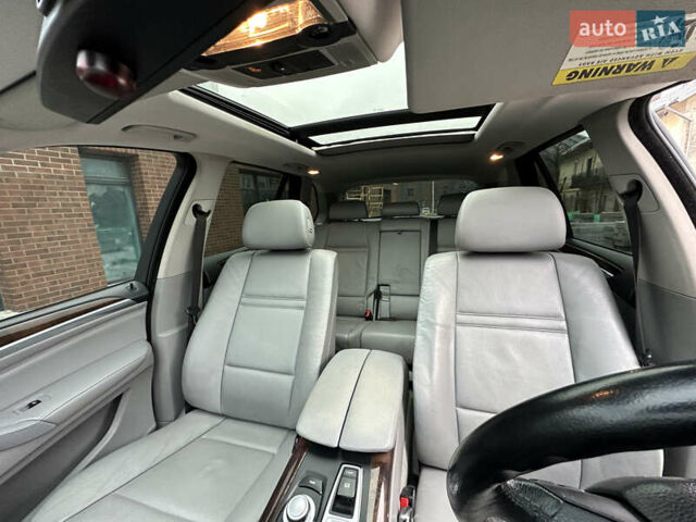 Серый БМВ Х5, объемом двигателя 3 л и пробегом 240 тыс. км за 11000 $, фото 28 на Automoto.ua