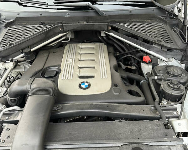 Серый БМВ Х5, объемом двигателя 3 л и пробегом 341 тыс. км за 15700 $, фото 8 на Automoto.ua