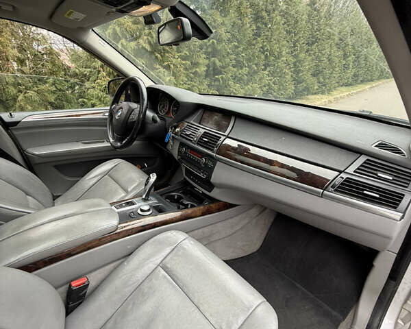 Серый БМВ Х5, объемом двигателя 3 л и пробегом 223 тыс. км за 13499 $, фото 40 на Automoto.ua