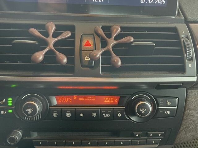 Сірий БМВ Х5, об'ємом двигуна 3 л та пробігом 330 тис. км за 14000 $, фото 3 на Automoto.ua