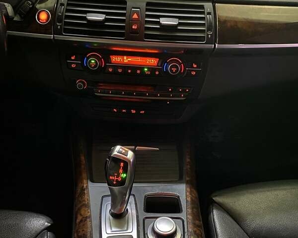 Серый БМВ Х5, объемом двигателя 3 л и пробегом 200 тыс. км за 13999 $, фото 31 на Automoto.ua