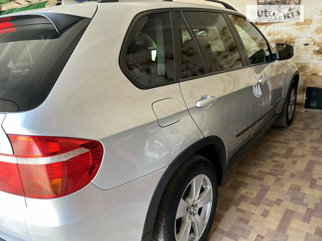 Серый БМВ Х5, объемом двигателя 3 л и пробегом 294 тыс. км за 17500 $, фото 15 на Automoto.ua