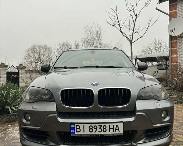 Сірий БМВ Х5, об'ємом двигуна 3 л та пробігом 288 тис. км за 17300 $, фото 1 на Automoto.ua