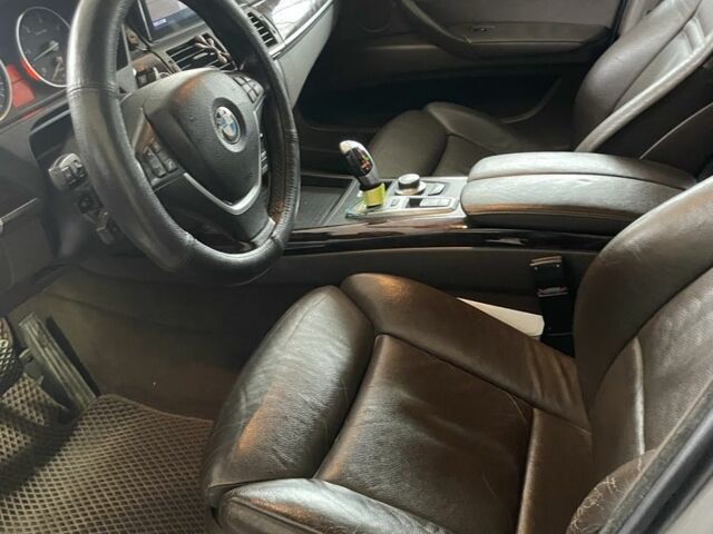 Сірий БМВ Х5, об'ємом двигуна 3 л та пробігом 330 тис. км за 14000 $, фото 9 на Automoto.ua