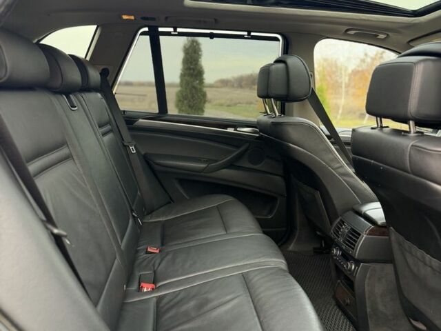 Сірий БМВ Х5, об'ємом двигуна 3 л та пробігом 401 тис. км за 11750 $, фото 16 на Automoto.ua