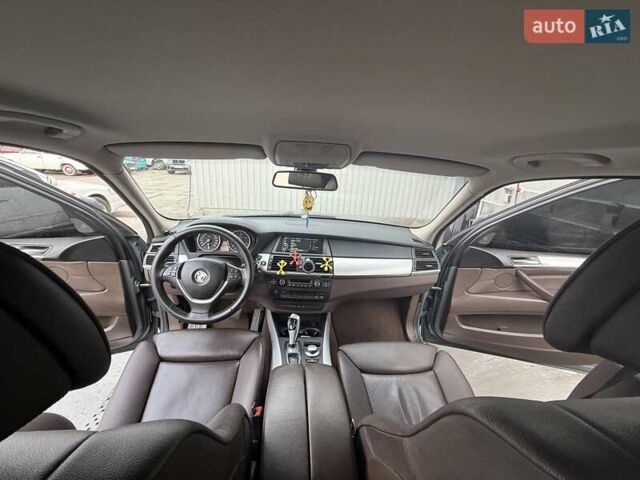 Серый БМВ Х5, объемом двигателя 3 л и пробегом 370 тыс. км за 15800 $, фото 14 на Automoto.ua