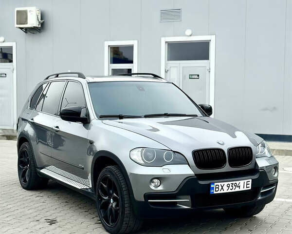 Серый БМВ Х5, объемом двигателя 3 л и пробегом 281 тыс. км за 12800 $, фото 2 на Automoto.ua