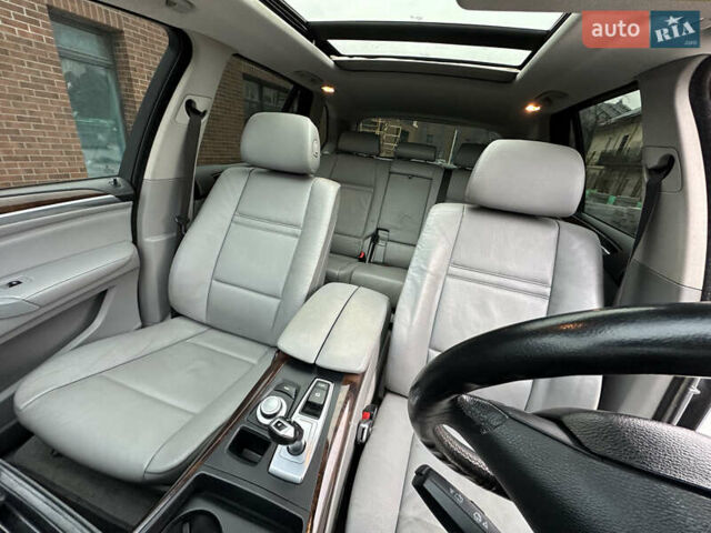 Серый БМВ Х5, объемом двигателя 3 л и пробегом 240 тыс. км за 11000 $, фото 30 на Automoto.ua
