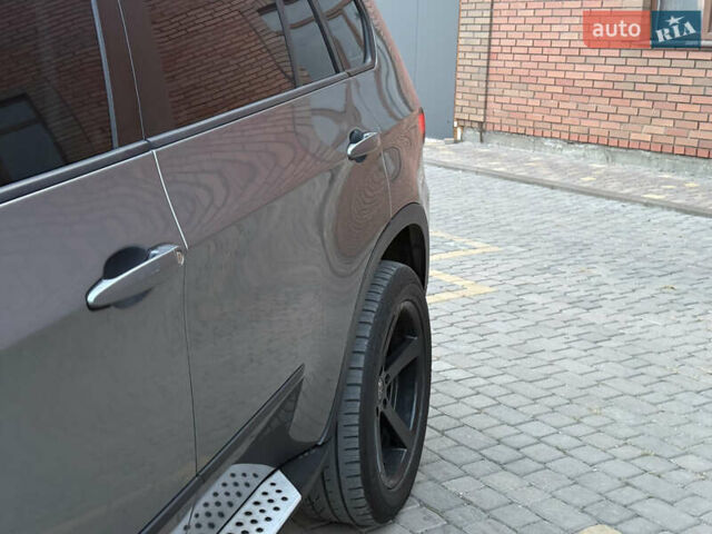 Серый БМВ Х5, объемом двигателя 3 л и пробегом 254 тыс. км за 13999 $, фото 31 на Automoto.ua