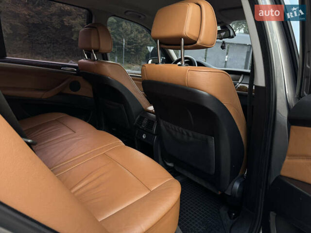 Сірий БМВ Х5, об'ємом двигуна 3 л та пробігом 387 тис. км за 12650 $, фото 39 на Automoto.ua