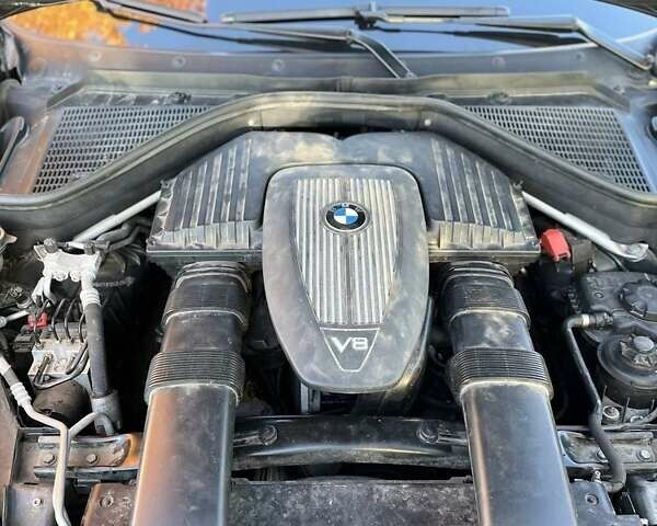 Серый БМВ Х5, объемом двигателя 4.8 л и пробегом 197 тыс. км за 12000 $, фото 16 на Automoto.ua