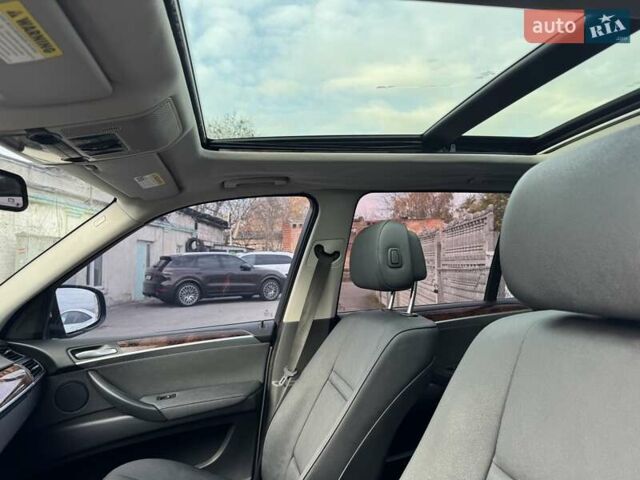 Сірий БМВ Х5, об'ємом двигуна 3 л та пробігом 240 тис. км за 10900 $, фото 51 на Automoto.ua