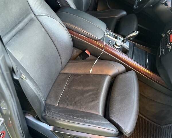 Серый БМВ Х5, объемом двигателя 4.8 л и пробегом 197 тыс. км за 12000 $, фото 17 на Automoto.ua