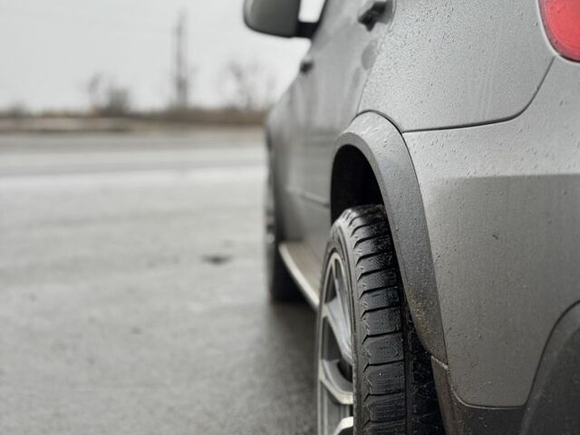 Сірий БМВ Х5, об'ємом двигуна 3 л та пробігом 319 тис. км за 15200 $, фото 2 на Automoto.ua