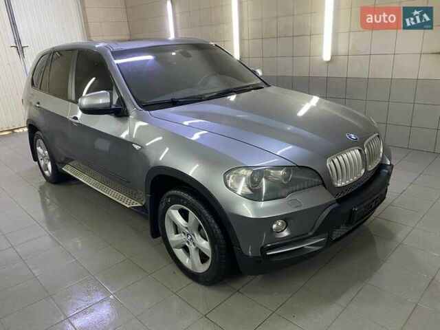 Серый БМВ Х5, объемом двигателя 3 л и пробегом 200 тыс. км за 13999 $, фото 2 на Automoto.ua