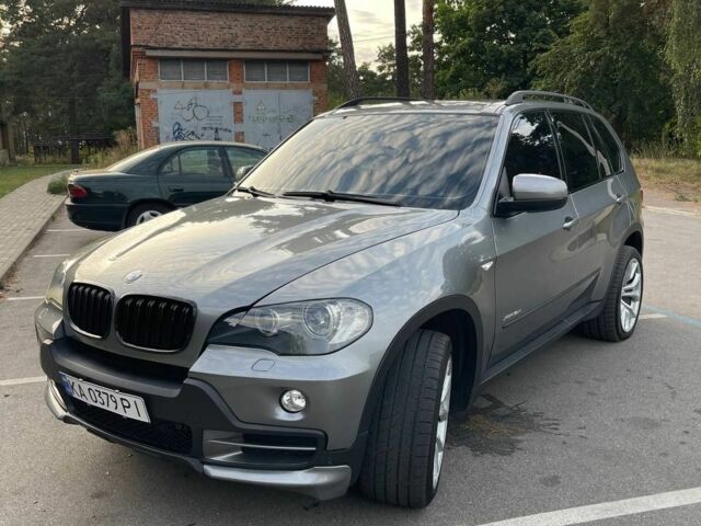 Серый БМВ Х5, объемом двигателя 3 л и пробегом 428 тыс. км за 13800 $, фото 1 на Automoto.ua