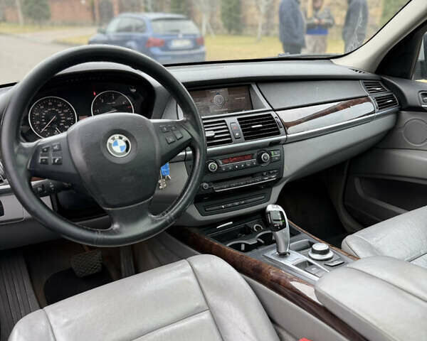 Серый БМВ Х5, объемом двигателя 3 л и пробегом 223 тыс. км за 13499 $, фото 26 на Automoto.ua