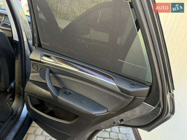 Сірий БМВ Х5, об'ємом двигуна 3 л та пробігом 260 тис. км за 11700 $, фото 51 на Automoto.ua