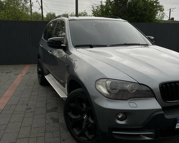 Серый БМВ Х5, объемом двигателя 3 л и пробегом 378 тыс. км за 14000 $, фото 4 на Automoto.ua