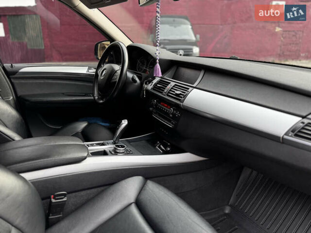 Сірий БМВ Х5, об'ємом двигуна 3 л та пробігом 265 тис. км за 16500 $, фото 69 на Automoto.ua