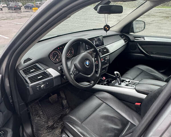 Сірий БМВ Х5, об'ємом двигуна 2.99 л та пробігом 250 тис. км за 14900 $, фото 10 на Automoto.ua