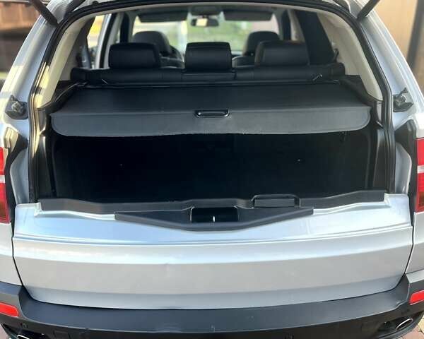 Серый БМВ Х5, объемом двигателя 3 л и пробегом 268 тыс. км за 16900 $, фото 14 на Automoto.ua