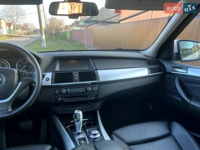 Серый БМВ Х5, объемом двигателя 3 л и пробегом 268 тыс. км за 16900 $, фото 23 на Automoto.ua