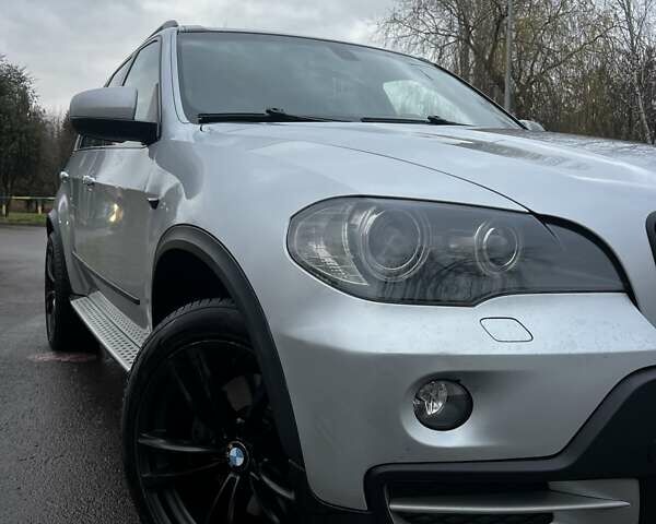 Сірий БМВ Х5, об'ємом двигуна 2.99 л та пробігом 323 тис. км за 15000 $, фото 28 на Automoto.ua