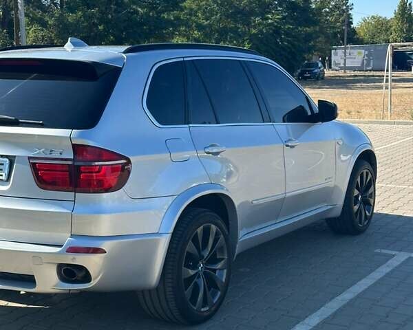 Серый БМВ Х5, объемом двигателя 3 л и пробегом 337 тыс. км за 14900 $, фото 5 на Automoto.ua