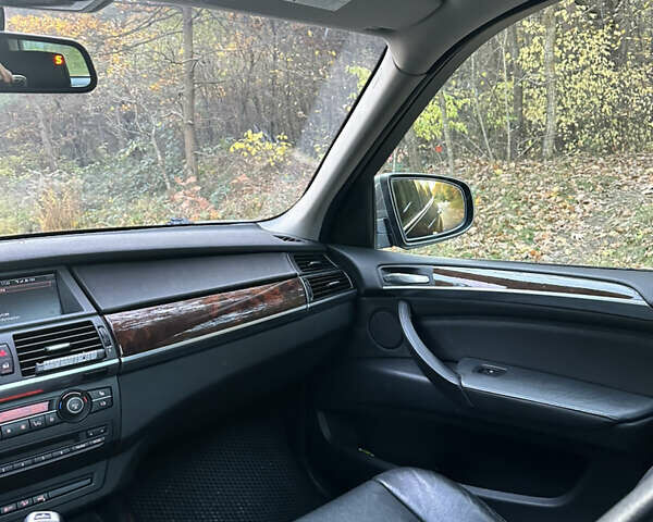 Сірий БМВ Х5, об'ємом двигуна 3 л та пробігом 265 тис. км за 12000 $, фото 18 на Automoto.ua