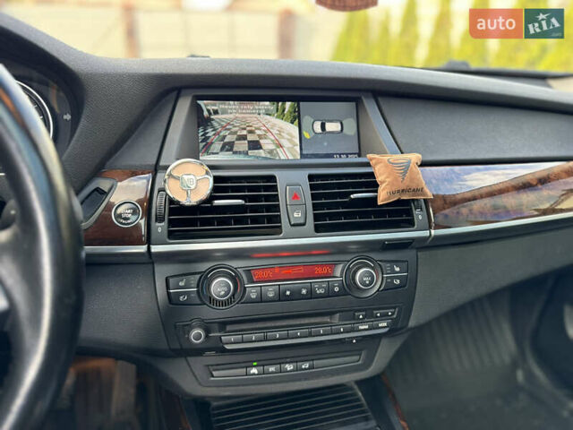 Серый БМВ Х5, объемом двигателя 3 л и пробегом 223 тыс. км за 11500 $, фото 31 на Automoto.ua