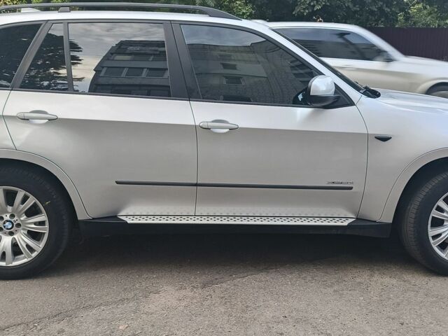 Серый БМВ Х5, объемом двигателя 3 л и пробегом 350 тыс. км за 269 $, фото 9 на Automoto.ua