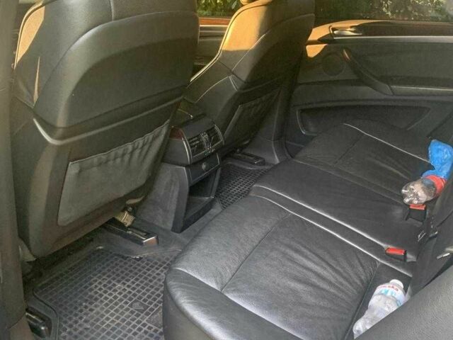 Серый БМВ Х5, объемом двигателя 3 л и пробегом 100 тыс. км за 15000 $, фото 3 на Automoto.ua