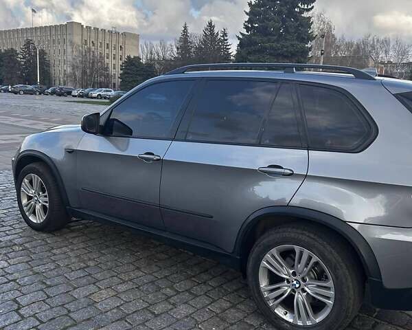 Серый БМВ Х5, объемом двигателя 3 л и пробегом 160 тыс. км за 17300 $, фото 8 на Automoto.ua