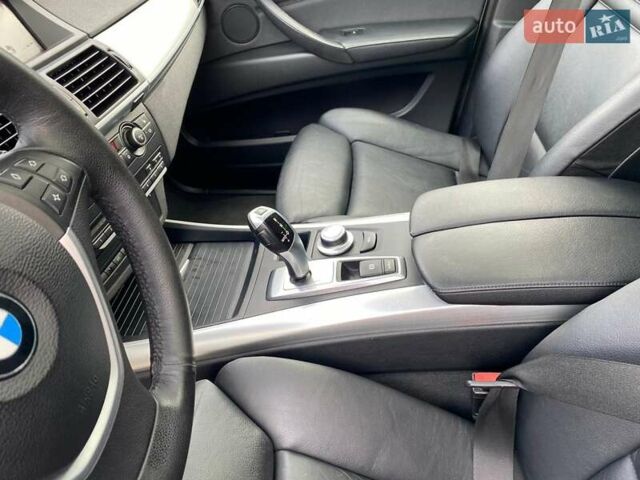 Серый БМВ Х5, объемом двигателя 3 л и пробегом 265 тыс. км за 16700 $, фото 16 на Automoto.ua