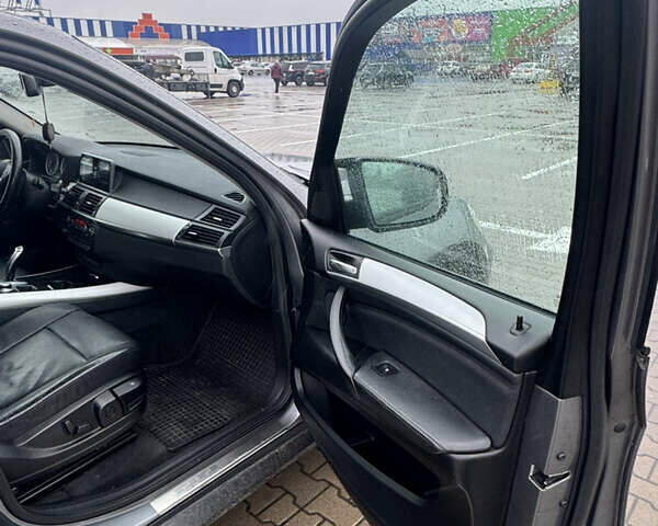 Сірий БМВ Х5, об'ємом двигуна 2.99 л та пробігом 250 тис. км за 14900 $, фото 6 на Automoto.ua